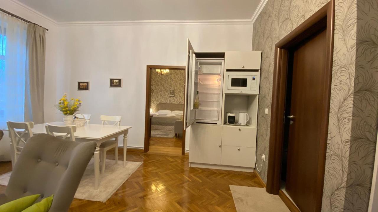 Old Town Apartment Ana Sibiu Buitenkant foto