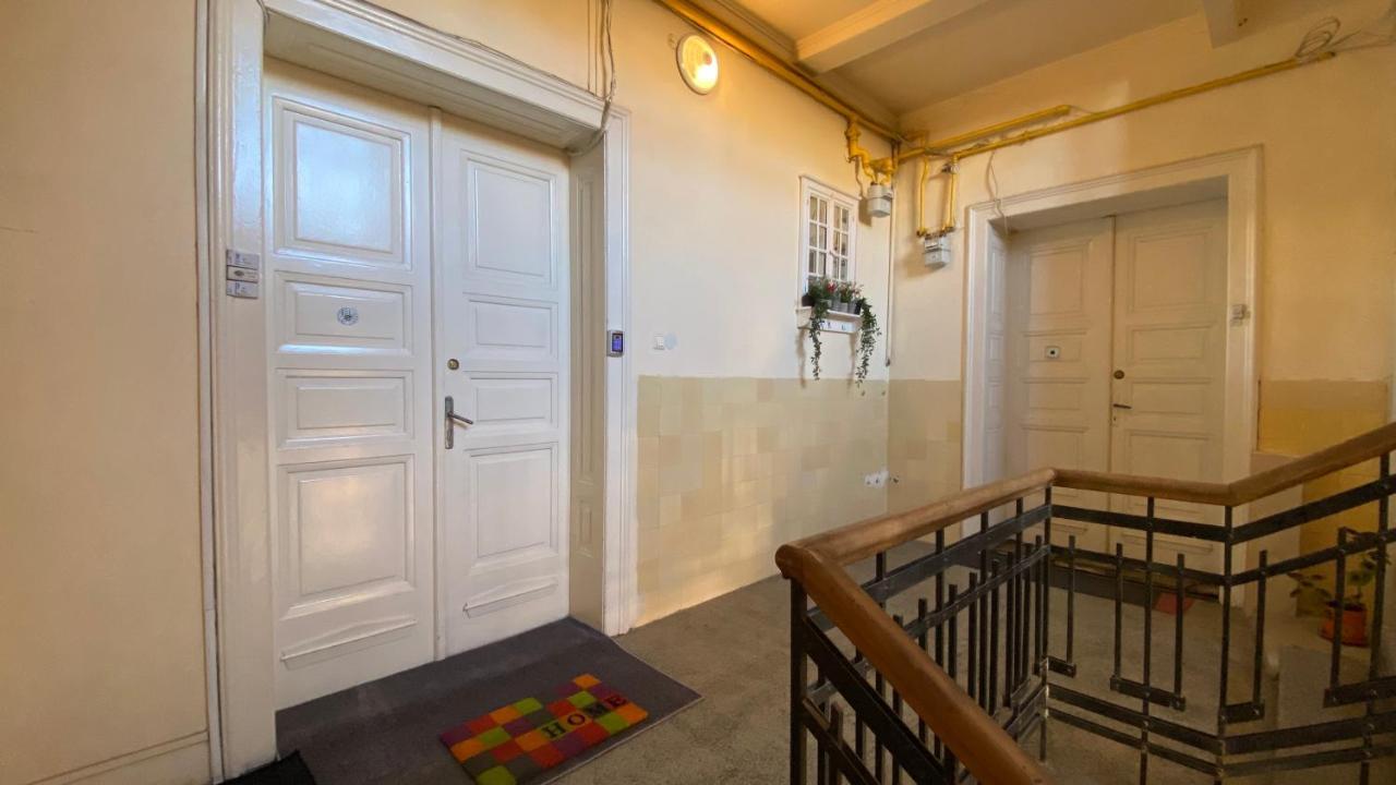 Old Town Apartment Ana Sibiu Buitenkant foto